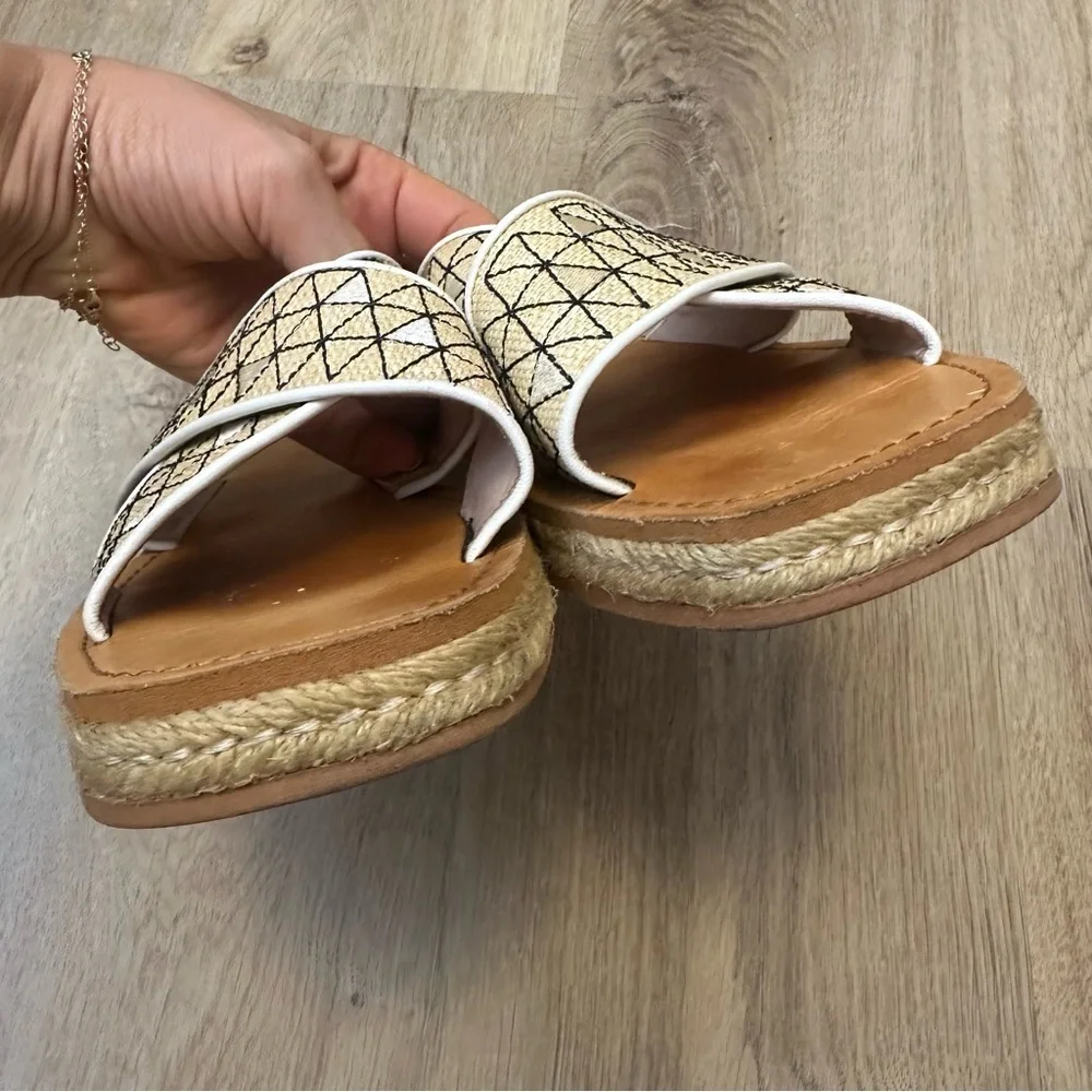 SCHUTZ Beige and Black Geometric Sandals